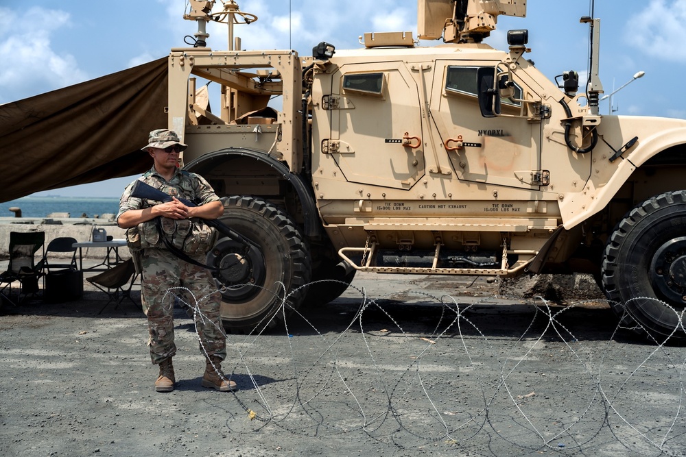 CLDJ Performs Port Security for USNS Alan Shepard