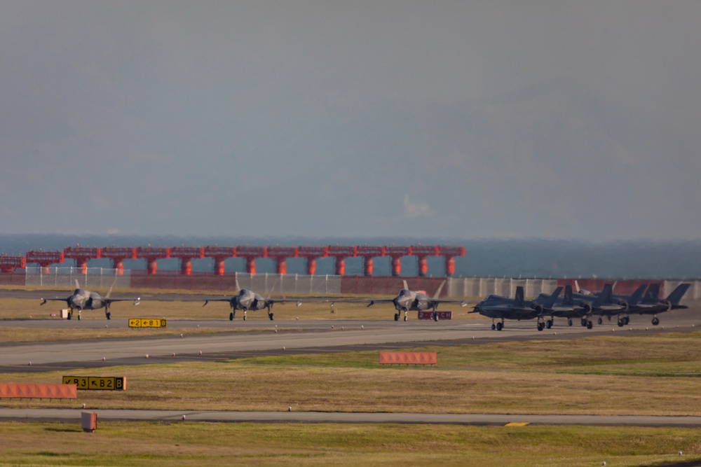 MAG-12 Squadrons Sharpen Their Skills in MCAS Iwakuni