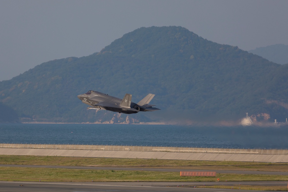 MAG-12 Squadrons Sharpen Their Skills in MCAS Iwakuni