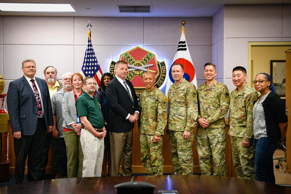 IMCOM-P Leaders Visit USAG Humphreys to Recognize Excellence Within the Command