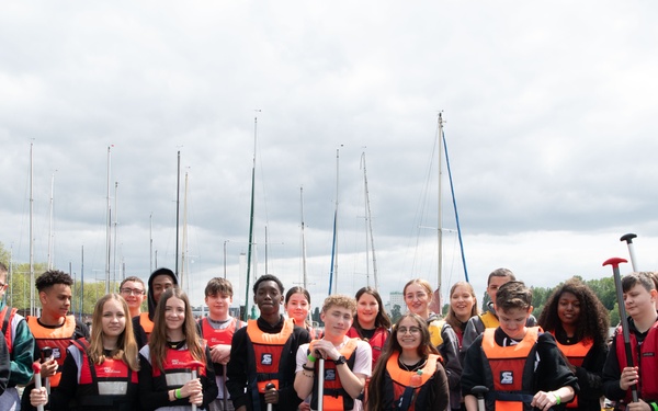 American and German students strengthen partnerships through dragon boat racing