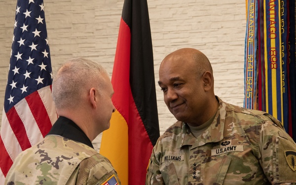 Chaplains exchange stole during ceremony in Wiesbaden