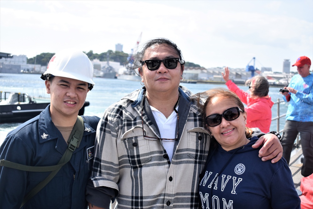 Family and Guests Cruise onboard USS Antietam