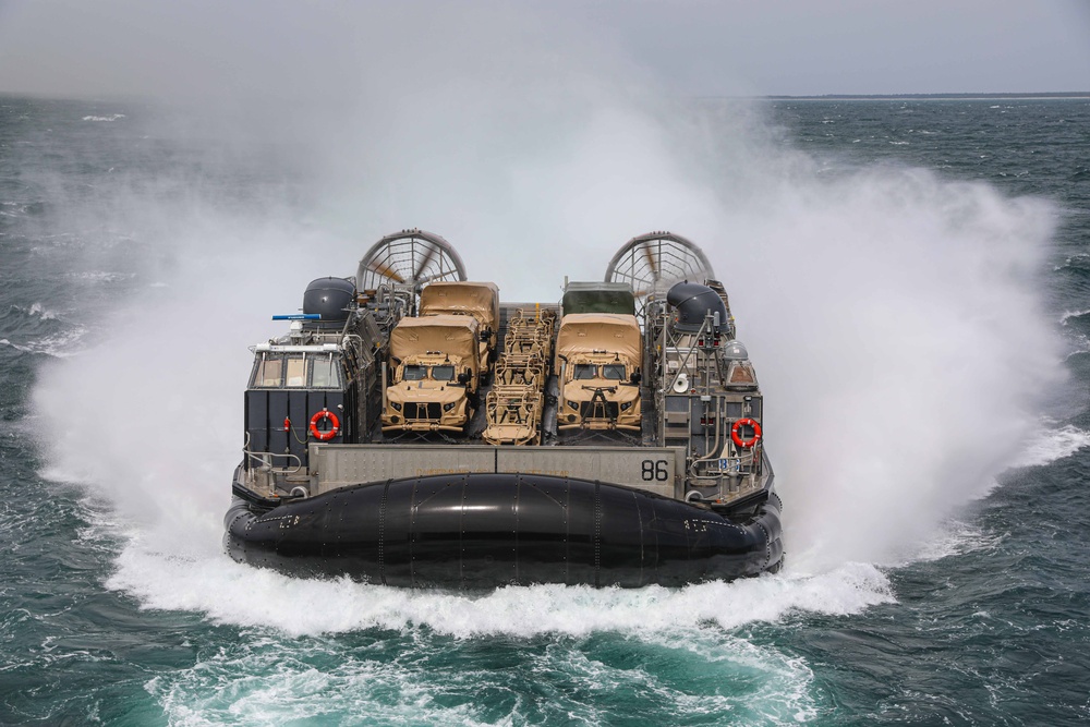 Assault Craft Unit 4 Embarks USS Carter Hall during COMPTUEX