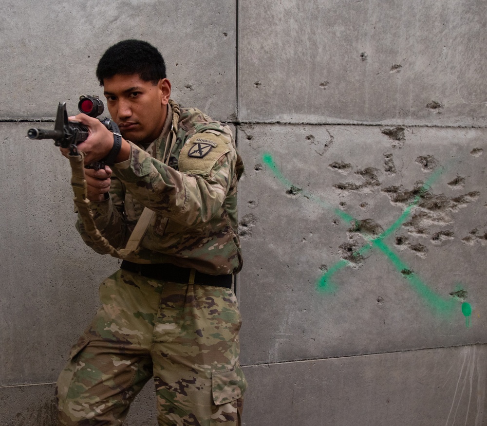 10th Mountain Division Receives Training from 3rd Special Forces Group (Airborne)