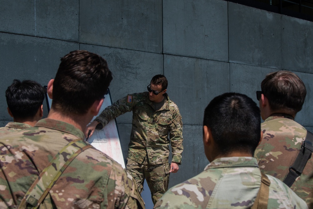 10th Mountain Division Receives Training from 3rd Special Forces Group (Airborne)