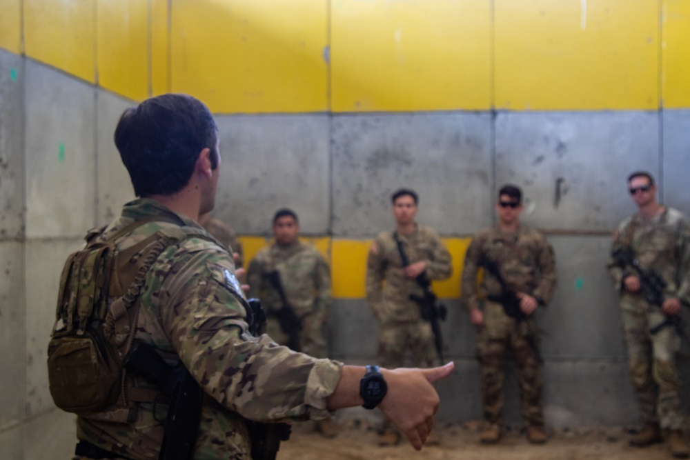 10th Mountain Division Receives Training from 3rd Special Forces Group (Airborne)