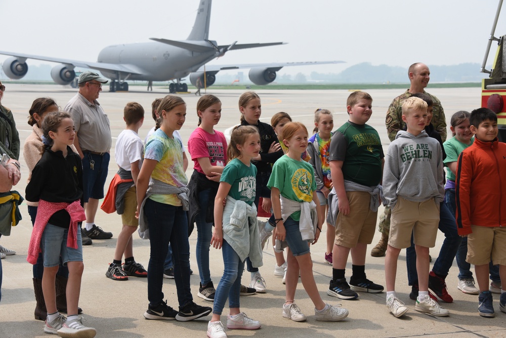 Gehlen Catholic 4th Grade class tours