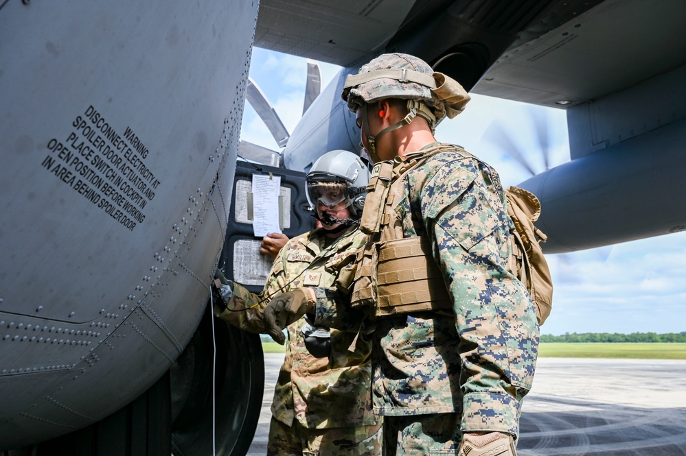 Georgia ANG Airmen and Marines perform specialized fueling operations during AGILE X