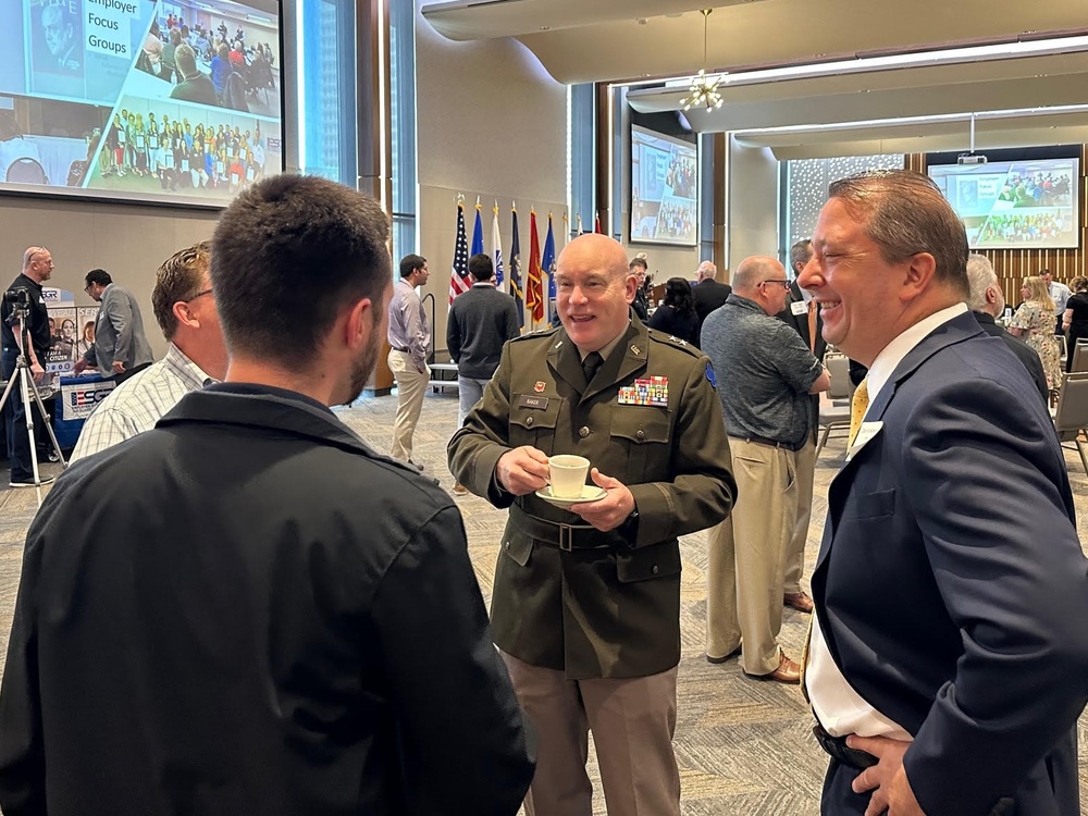 88th Readiness Division Commander Featured Speaker at Milwaukee ESGR Breakfast