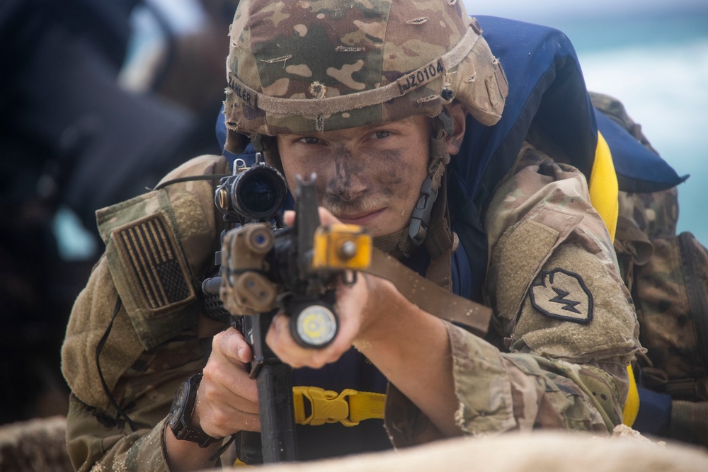 U.S. Soldiers Conduct Beach Insertion Training at MCBH