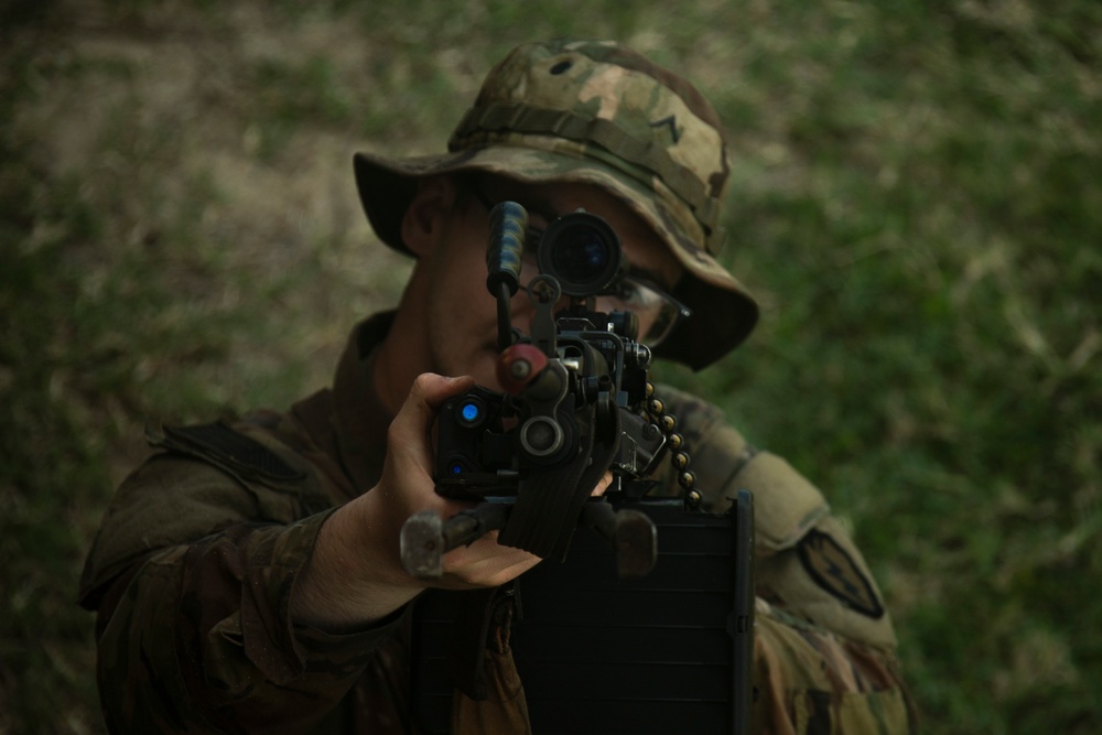 U.S. Soldiers Conduct Beach Insertion Training at MCBH