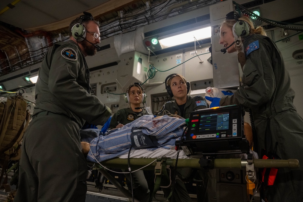 USAF, RAAF conduct aeromedical training during Global Dexterity