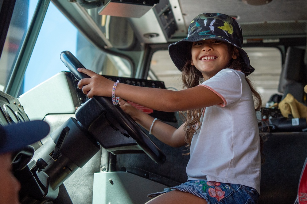 PMRF Fire Department Hosts Elementary School Students