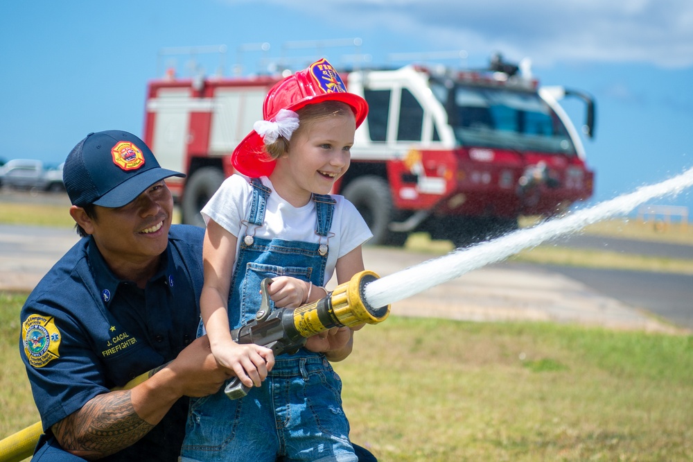 Pacific Missile Range Facility Fire Department Hosts Elementary School Students