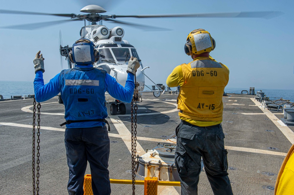 USS Paul Hamilton Transits Strait of Hormuz