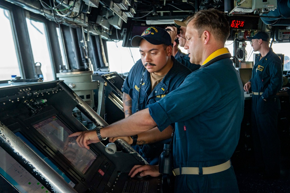 USS Paul Hamilton Departs Bahrain