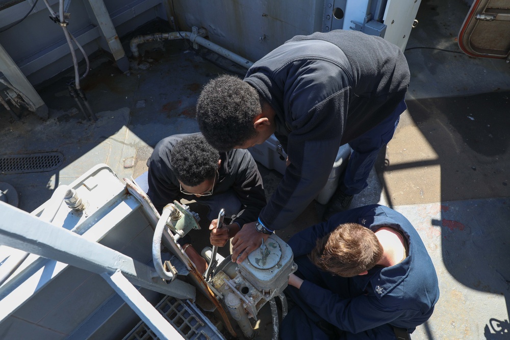 USS Ramage Sailors Conduct Daily Operations