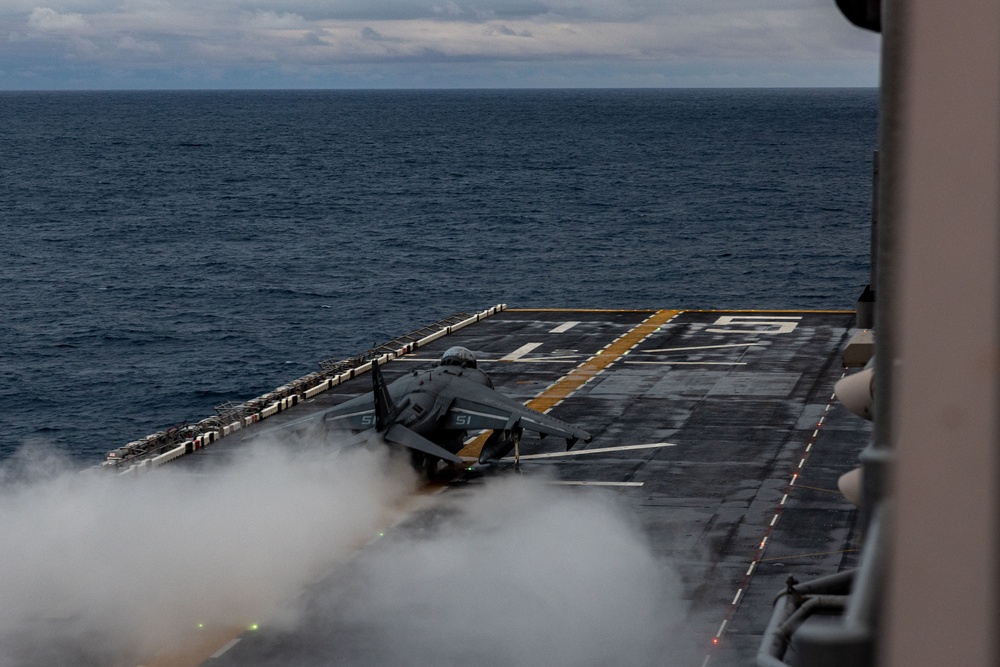 26th MEU Conducts Deck Landing Qualifications