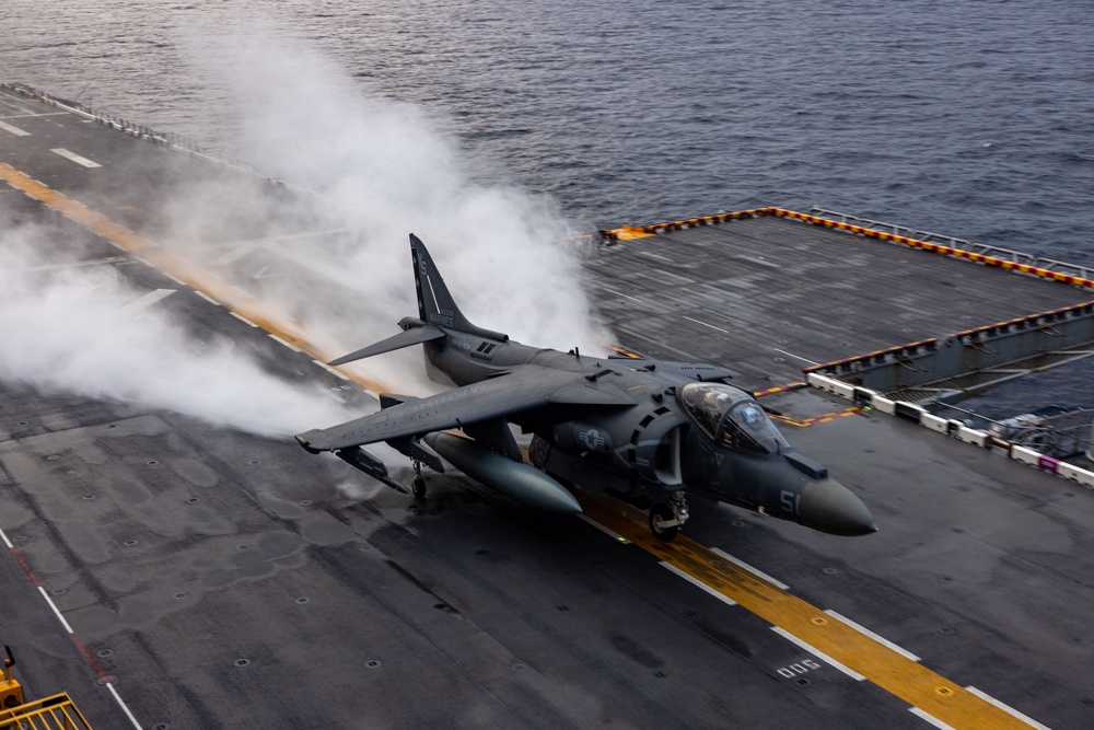 26th MEU Conducts Deck Landing Qualifications