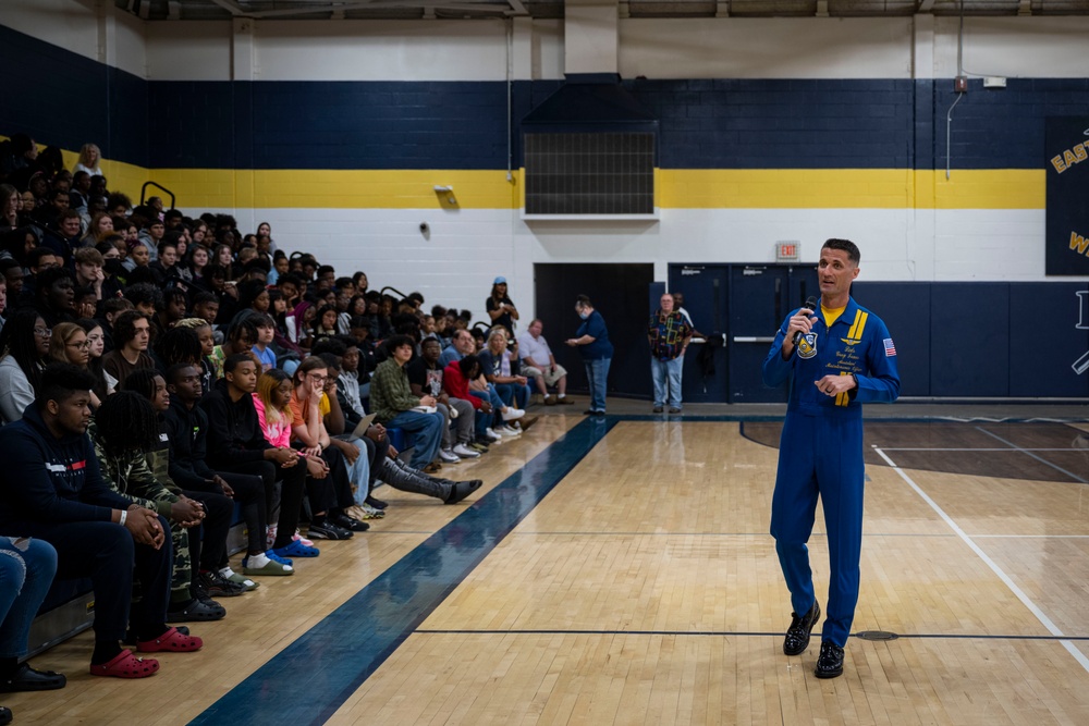 Blue Angels meet with EWHS students