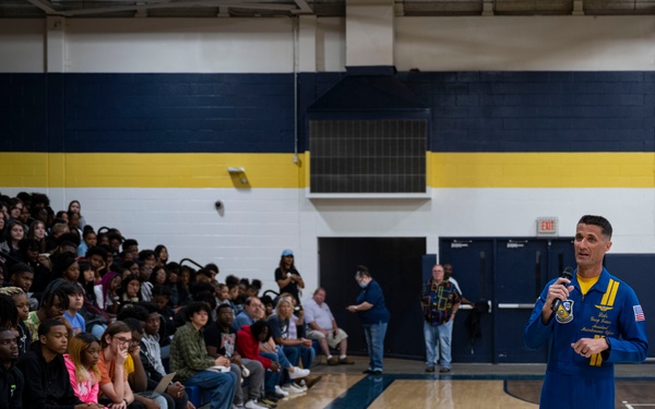 Blue Angels meet with EWHS students