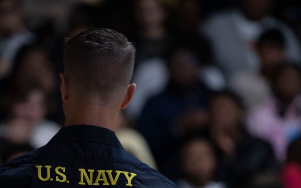 Blue Angels meet with EWHS students