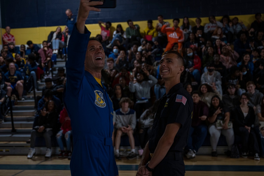 Blue Angels meet with EWHS students