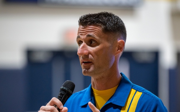 Blue Angels meet with EWHS students