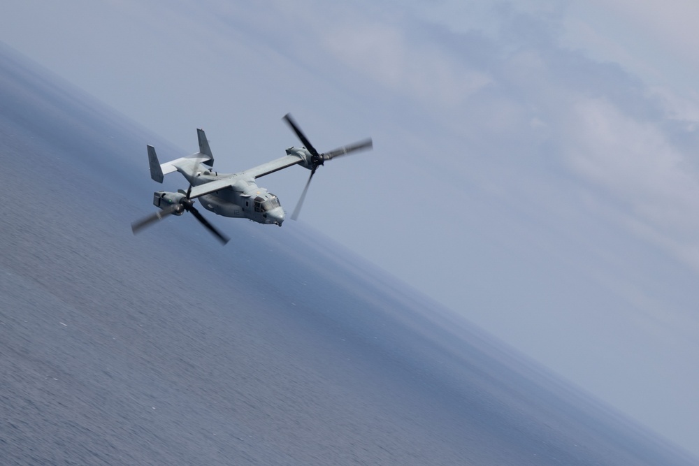 VMM 262 and VMGR 152 Conduct Aerial Refuel for ACMEX