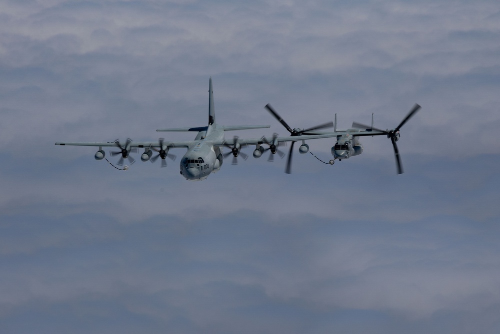 VMM 262 and VMGR 152 Conduct Aerial Refuel for ACMEX
