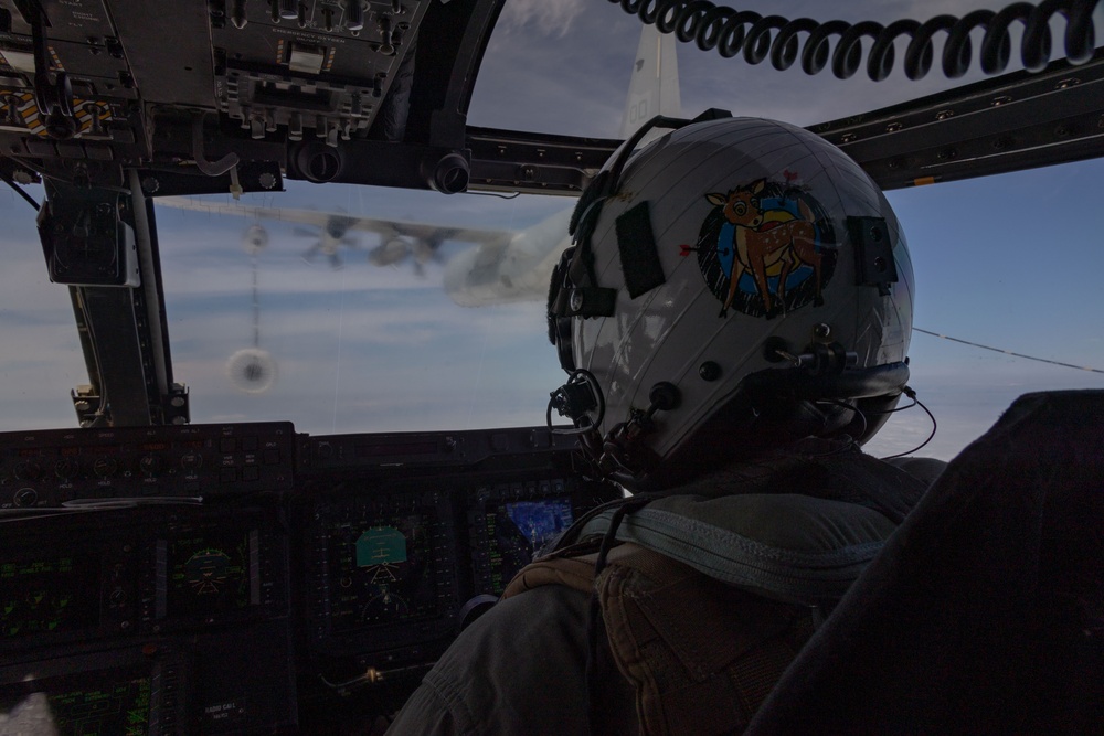 VMM 262 and VMGR 152 Conduct Aerial Refuel for ACMEX