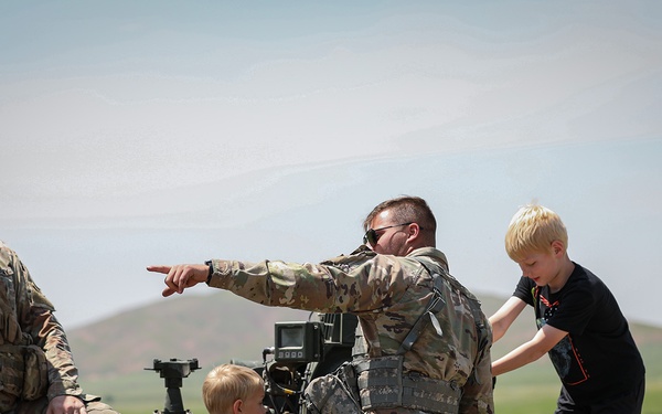 1st Battalion, 160th Field Artillery Regiment hosts 2nd Annual family day, live-fire demonstration