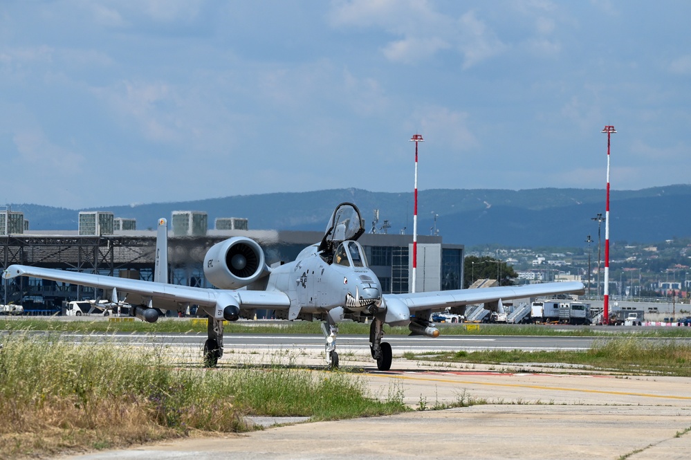 A-10s arrive at Thessaloniki Air Base from Zaragoza, Spain