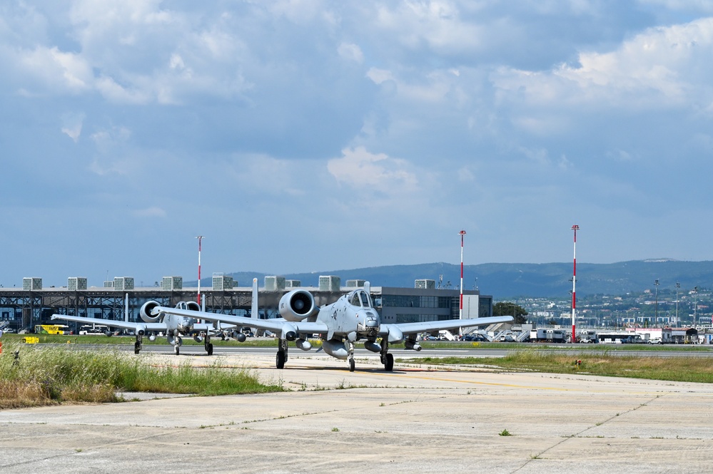 A-10s arrive at Thessaloniki Air Base from Zaragoza, Spain