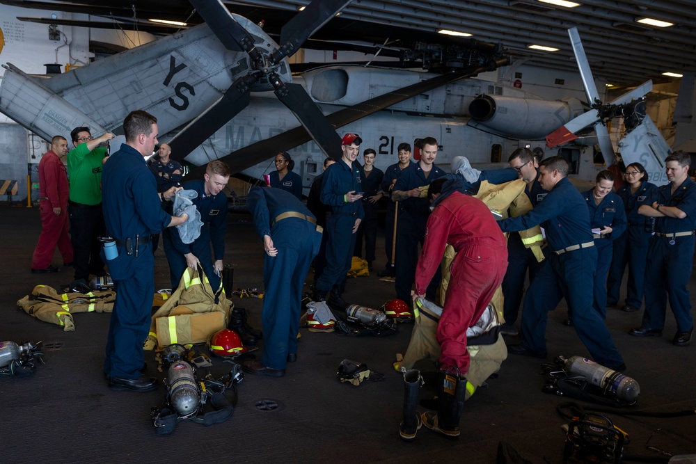 USS Bataan Sailors Conduct Damaage Control Training