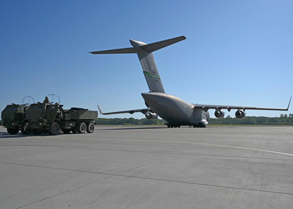 7 EAS transports HIMARS to Estonia