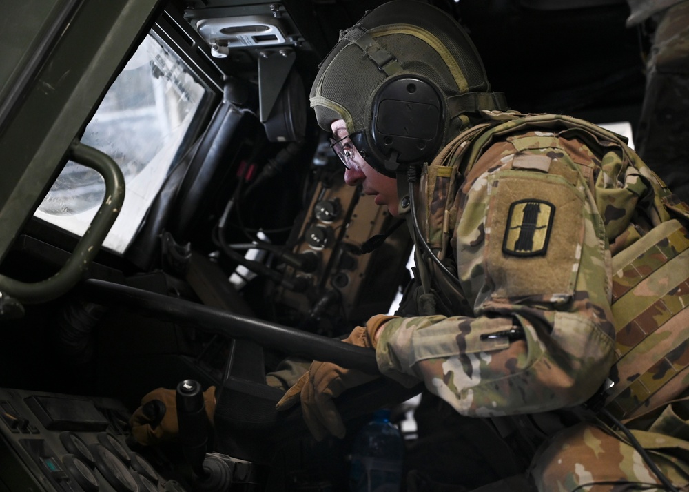 7 EAS transports HIMARS to Estonia
