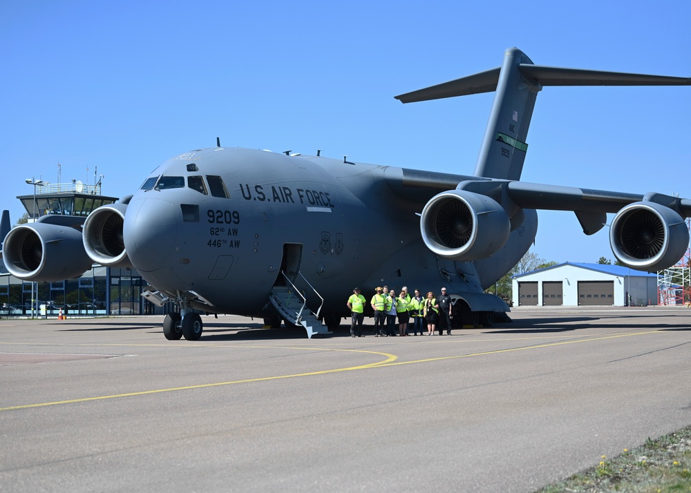 7 EAS transports HIMARS to Estonia