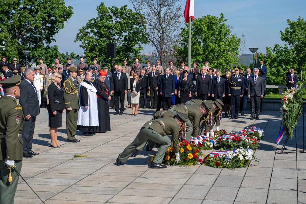 SEAC attends V-E Day ceremony