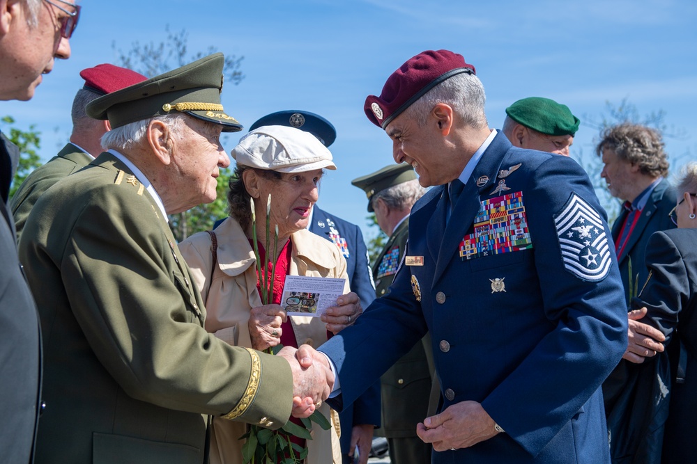 SEAC attends V-E Day ceremony