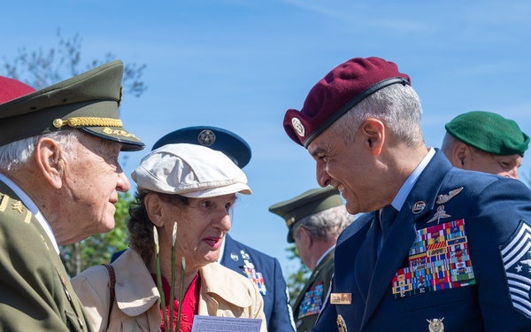 SEAC attends V-E Day ceremony