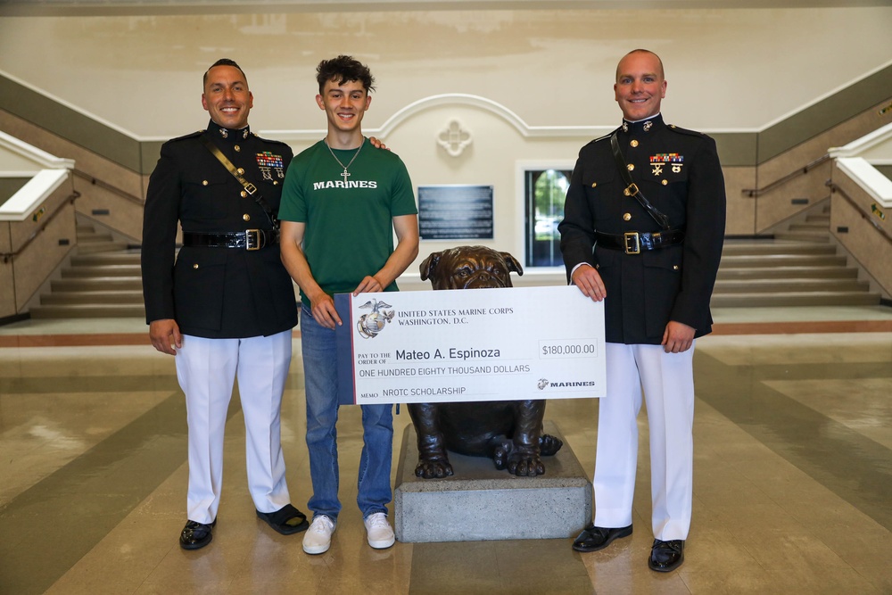 Sacramento Marines Present NROTC Scholarship