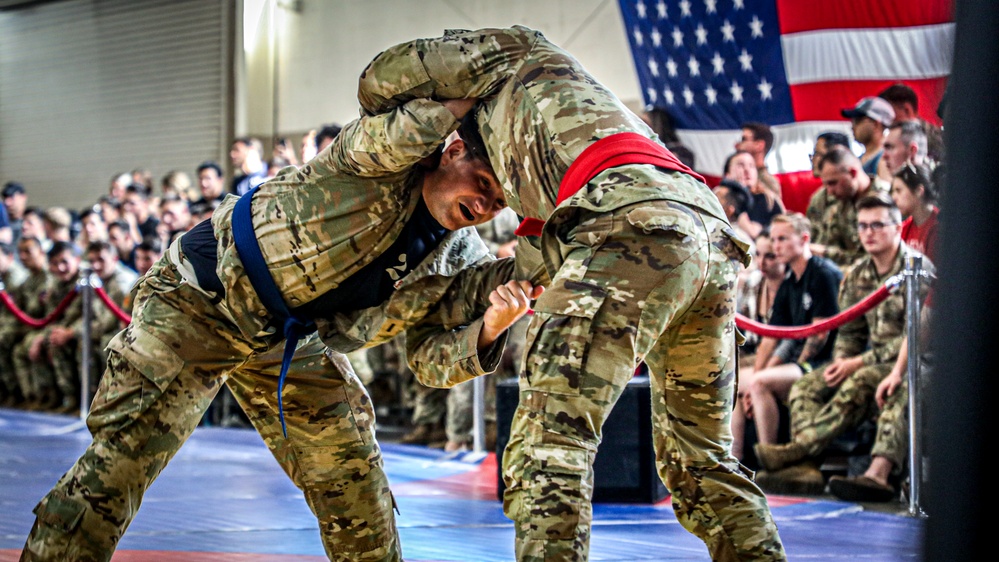 Paratroopers Participate In Combatives Tournament