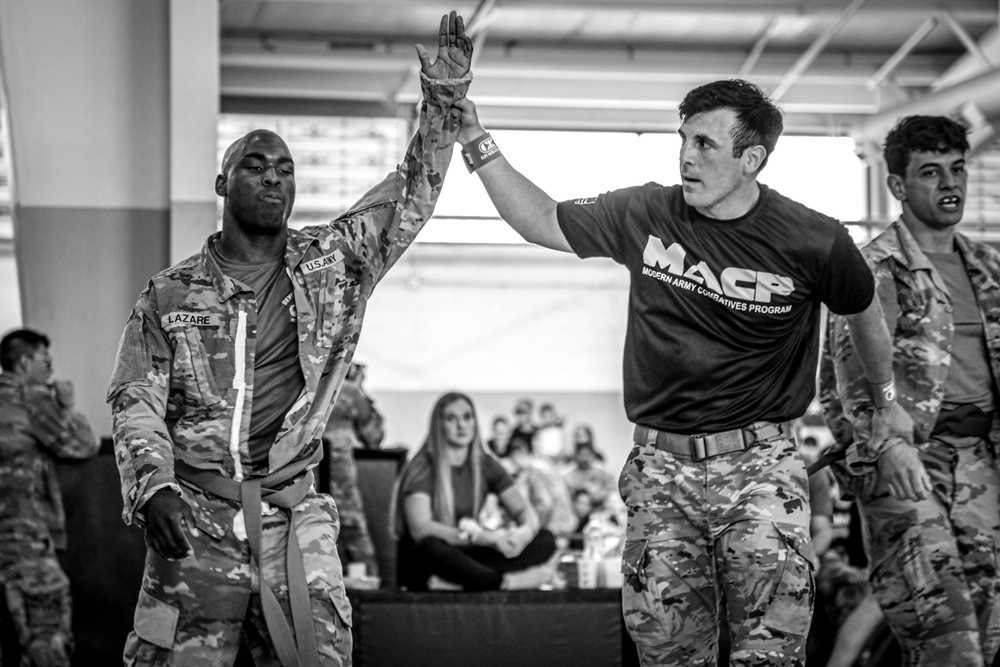 Paratroopers Participate In Combatives Tournament