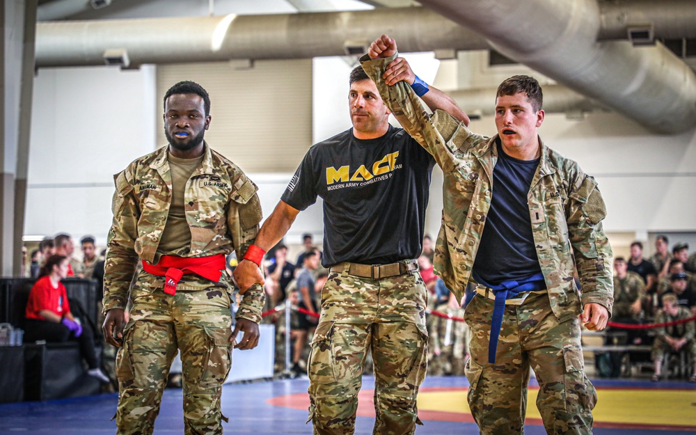 Paratroopers Participate In Combatives Tournament