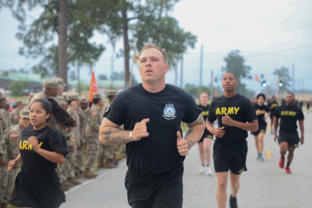 Fittest Hellraiser monthly physical fitness competition, 3rd Division Sustainment Brigade