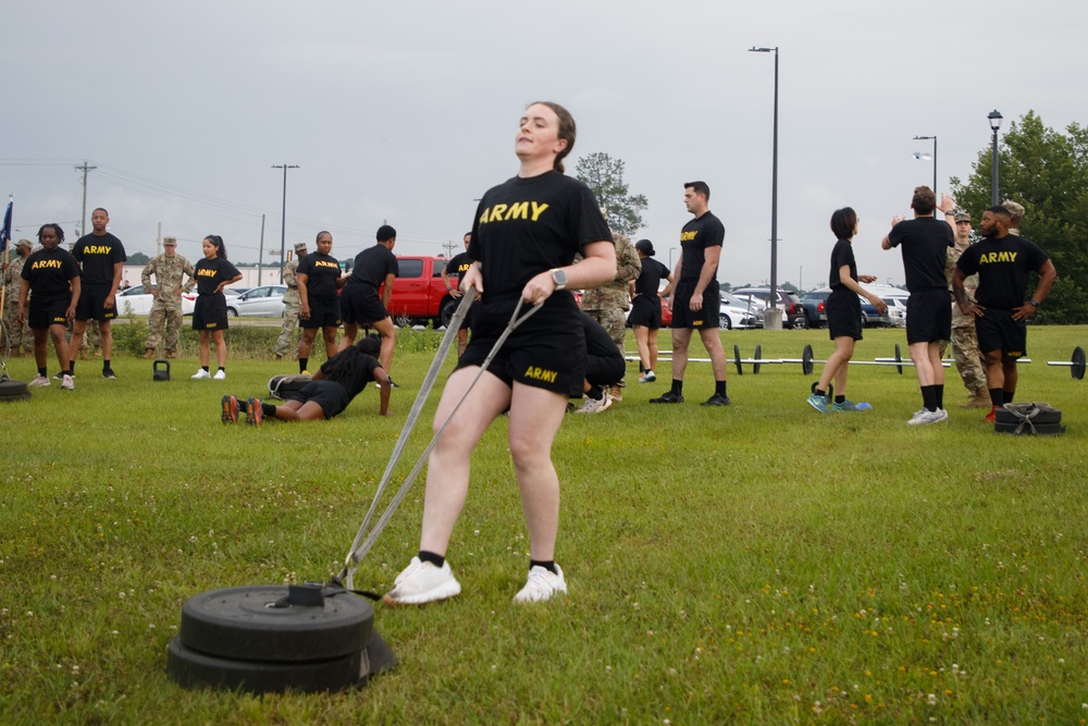 Fittest Hellraiser monthly physical fitness competition, 3rd Division Sustainment Brigade