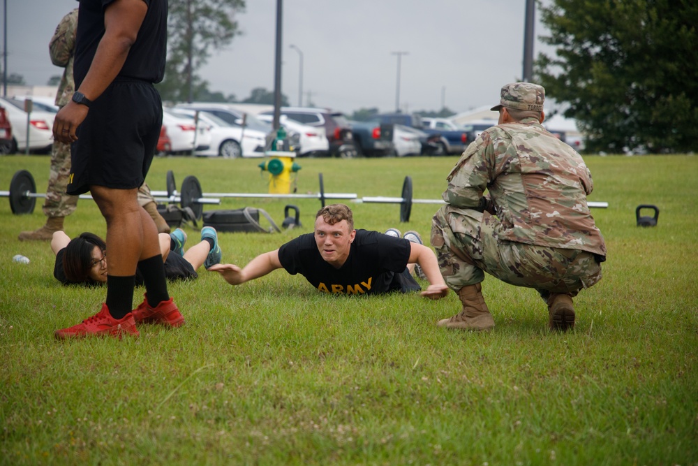 Fittest Hellraiser monthly physical fitness competition, 3rd Division Sustainment Brigade