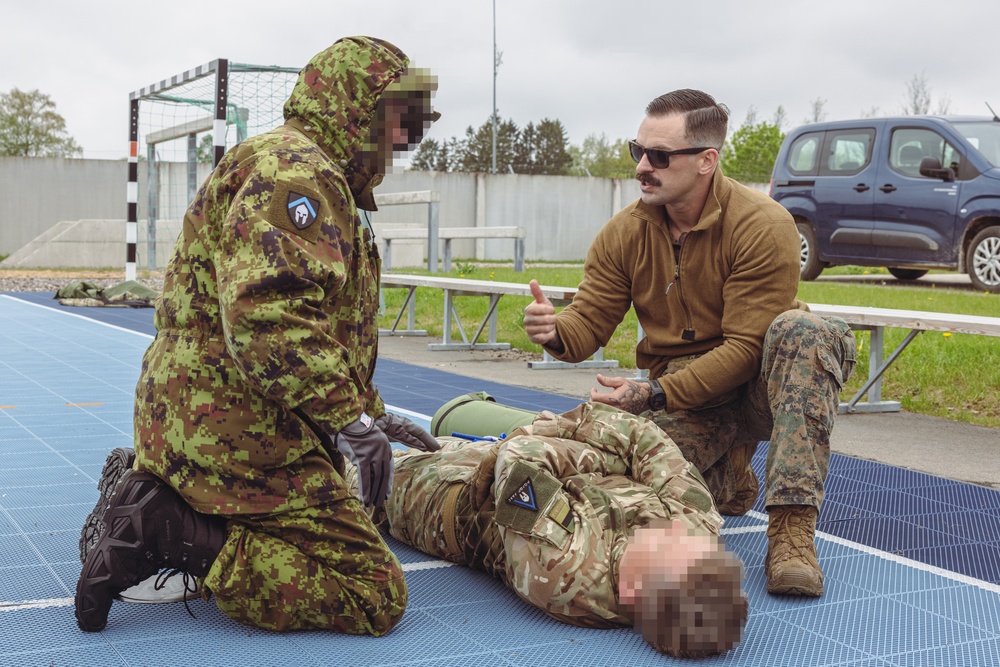 2d Recon Conducts TCCC Class with EDF